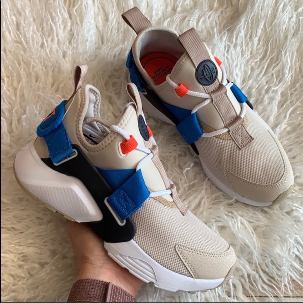 NWT Nike Huarache City - Picture 5 of 8